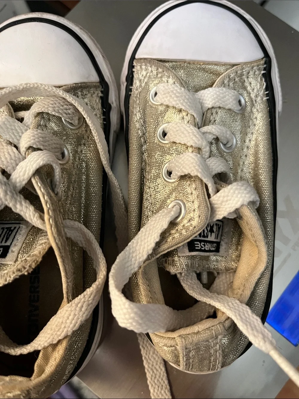 Converse Toddler Metallic Gold Low Top Sneakers Size 6
